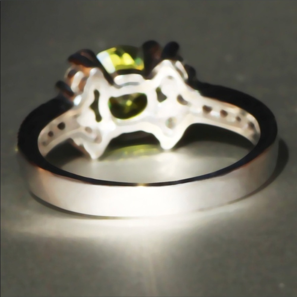 🌸New Princess Cut Red Sapphire Ring🌸 - Picture 4 of 5